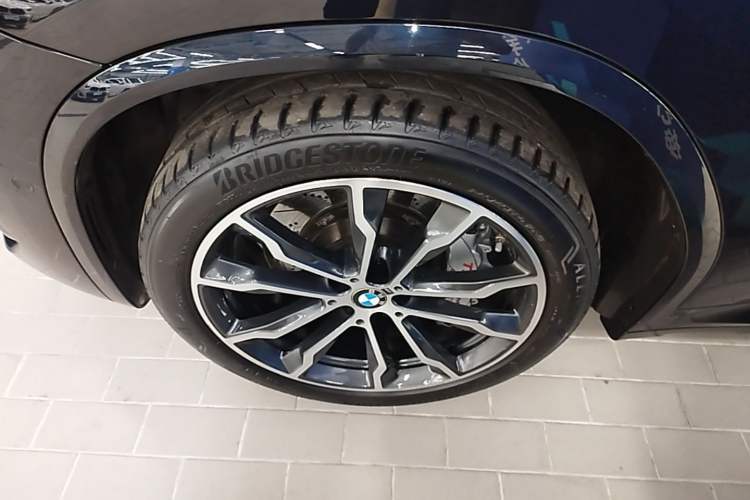Used BMW X3 2022 Facelift xDrive30i Luxury Edition M Night Edition Package Left Front Wheel Hub