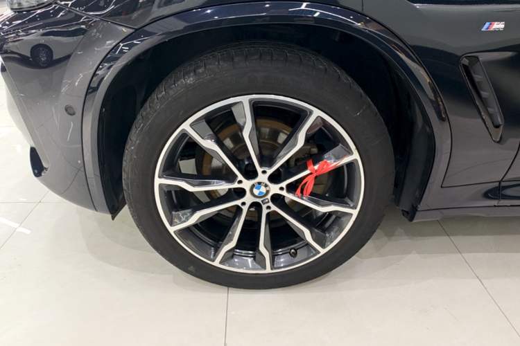 Used BMW X3 2022 Second Facelift xDrive30i Leading Edition M Night Sky Package Left Front Wheel Hub