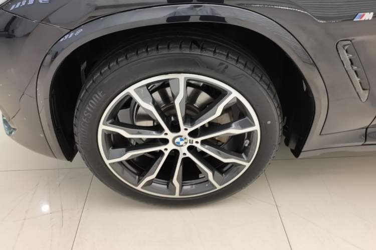 Used BMW X3 2022 xDrive30i Luxury Model M Night Sky Package Left Front Wheel Hub