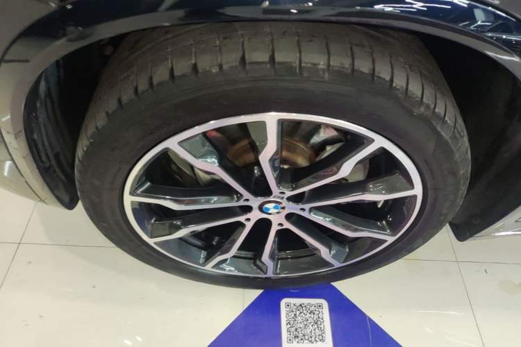 Used BMW X3 2022 Second Facelift xDrive30i Leading Edition M Night Sky Package Left Front Wheel Hub