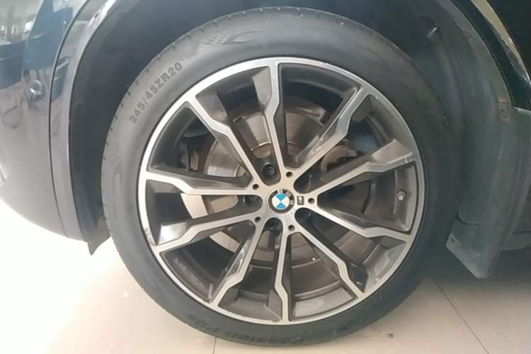Used BMW X3 2022 Facelift xDrive30i Luxury Edition M Night Edition Package Left Front Wheel Hub