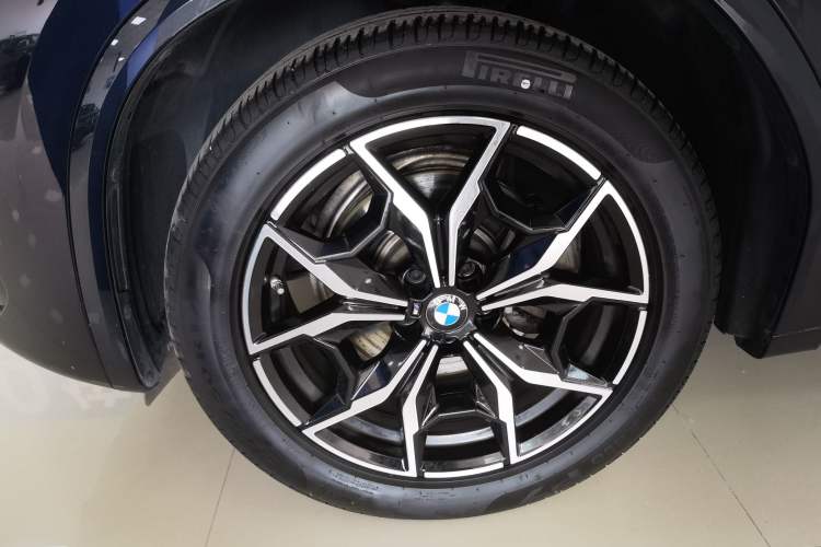 Used BMW X3 2022 Restyled xDrive25i M Sport Package Left Front Wheel Hub