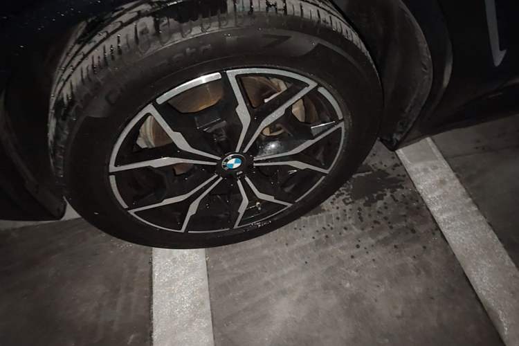 Used BMW X3 2022 xDrive25i M Sport Package Left Front Wheel Hub
