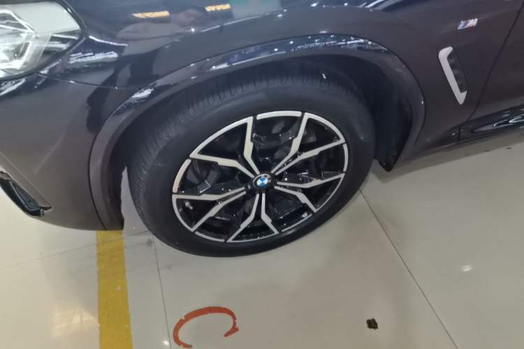 Used BMW X3 2022 xDrive25i M Sport Package Left Front Wheel Hub
