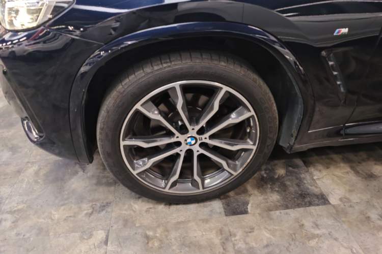 Used BMW X3 2022 xDrive30i Luxury Model M Night Sky Package Left Front Wheel Hub