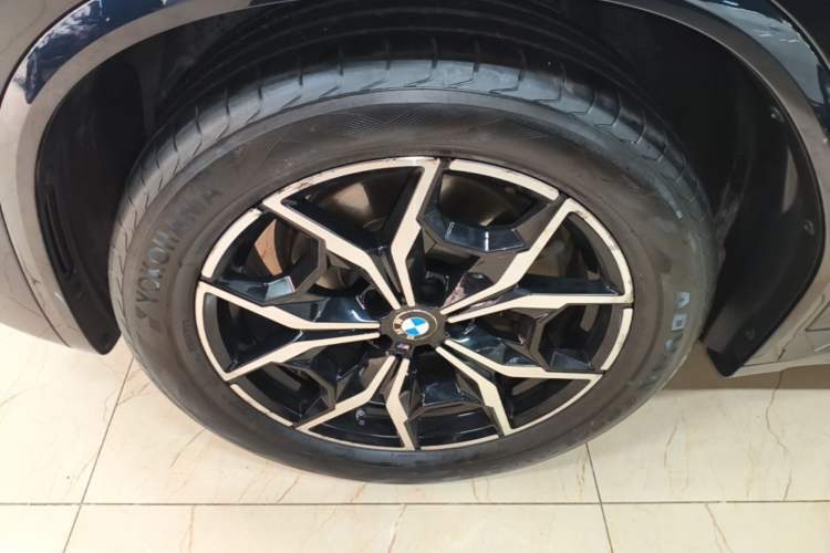 Used BMW X3 2022 Restyled xDrive25i M Sport Package Left Front Wheel Hub