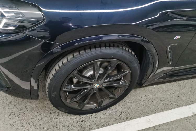 Used BMW X3 2022 xDrive30i Luxury Edition M Night Sky Package Left Front Wheel Hub