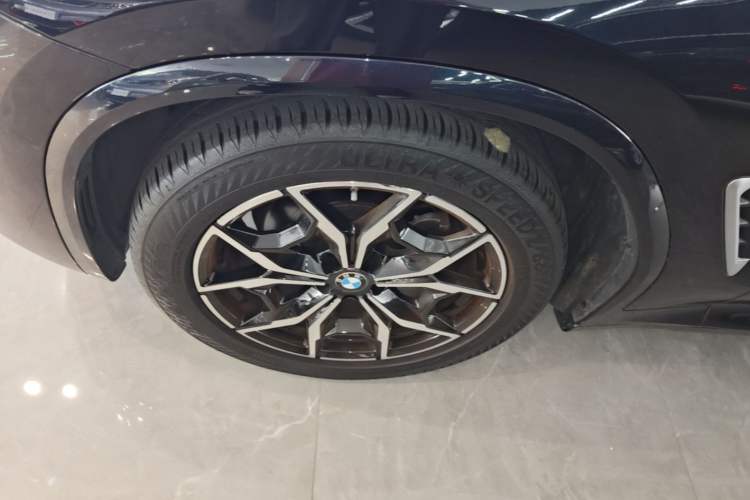 Used BMW X3 2022 Restyled xDrive25i M Sport Package Left Front Wheel Hub