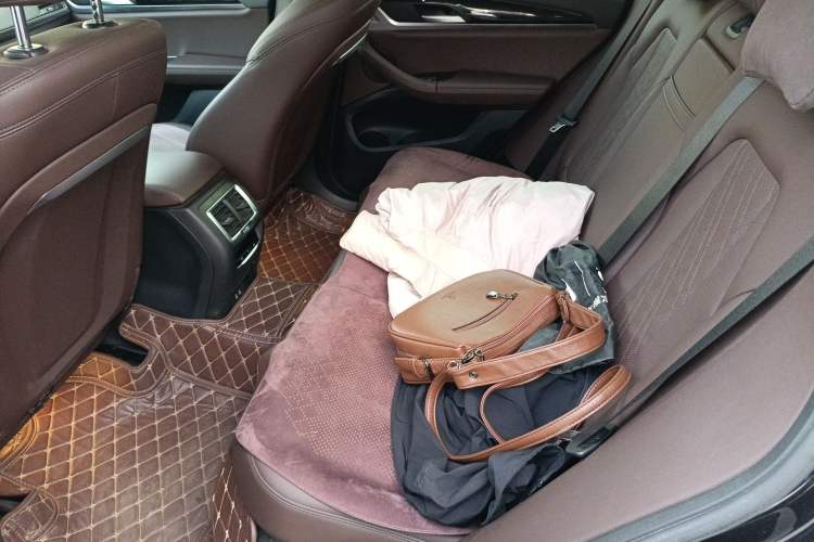 Used BMW X3 2022 xDrive25i M Sport Package Left Rear Seat