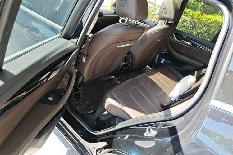 Used BMW X3 2022 xDrive25i M Sport Package Left Rear Seat