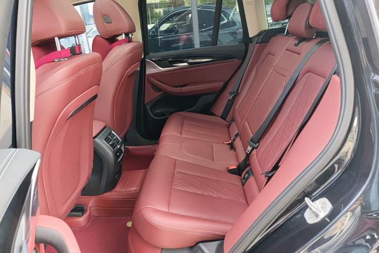 Used BMW X3 2022 Restyled xDrive25i M Sport Package Left Rear Seat