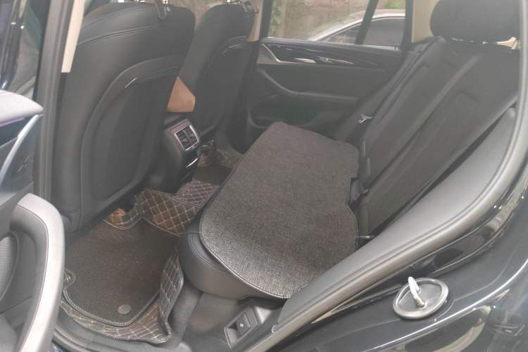 Used BMW X3 2022 Restyled xDrive25i M Sport Package Left Rear Seat