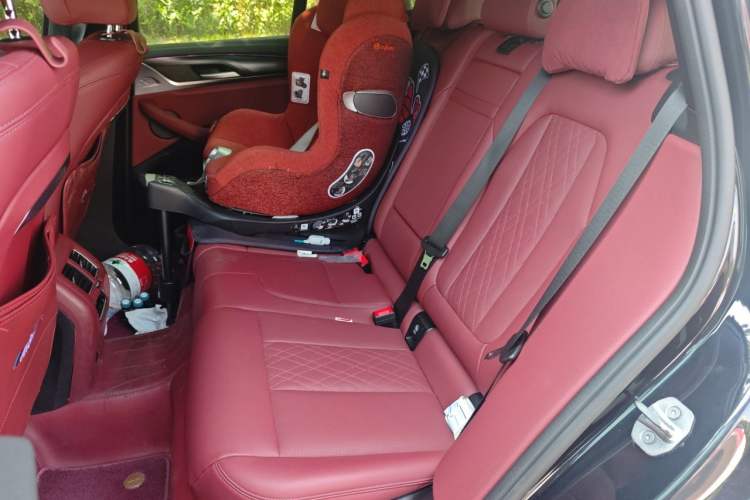 Used BMW X3 2022 Second Facelift xDrive30i Luxury Edition M Night Sky Package Left Rear Seat