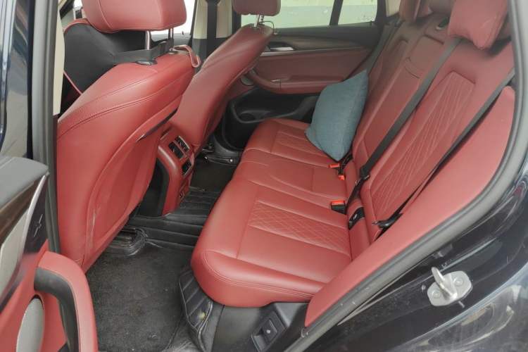 Used BMW X3 2022 xDrive30i Luxury Model M Night Sky Package Left Rear Seat
