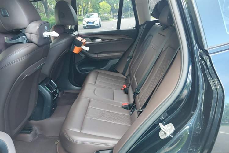 Used BMW X3 2022 Second Facelift xDrive30i Leading Edition M Night Sky Package Left Rear Seat