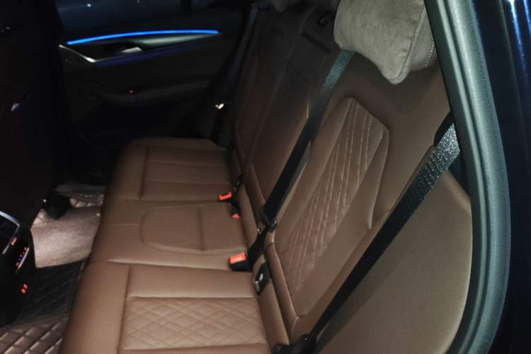 Used BMW X3 2022 Second Facelift xDrive30i Luxury Edition M Night Sky Package Left Rear Seat