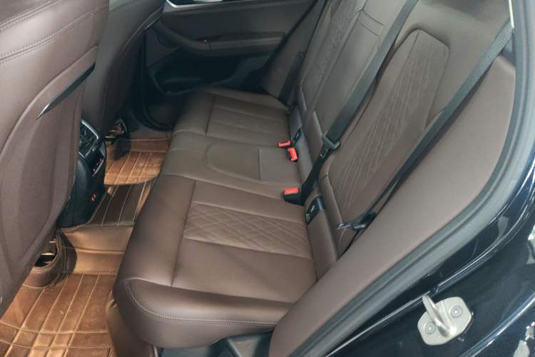Used BMW X3 2022 Restyled xDrive25i M Sport Package Left Rear Seat