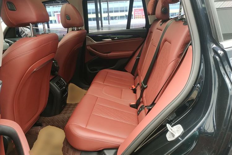 Used BMW X3 2022 Restyled xDrive25i M Sport Package Left Rear Seat