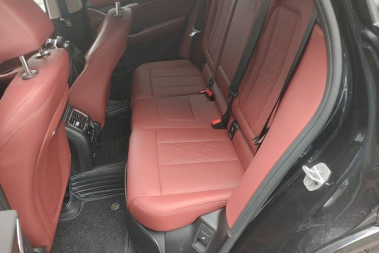 Used BMW X3 2022 Second Facelift xDrive30i Leading Edition M Night Sky Package Left Rear Seat