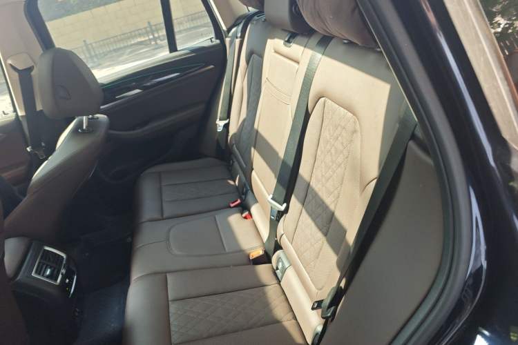 Used BMW X3 2022 xDrive25i M Sport Package Left Rear Seat