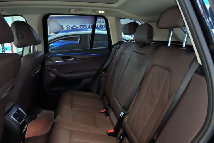 Used BMW X3 2022 Facelift xDrive30i Luxury Edition M Night Edition Package Left Rear Seat