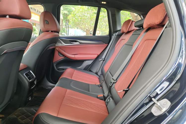 Used BMW X3 2022 Restyled xDrive30i Luxury Edition M Night Sky Package Left Rear Seat