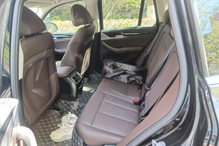 Used BMW X3 2022 Restyled xDrive25i M Sport Package Left Rear Seat