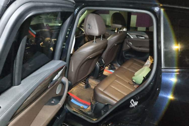 Used BMW X3 2022 Facelift xDrive30i Luxury Edition M Night Edition Package Left Rear Seat