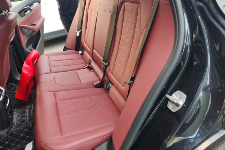 Used BMW X3 2022 xDrive25i M Sport Package Left Rear Seat
