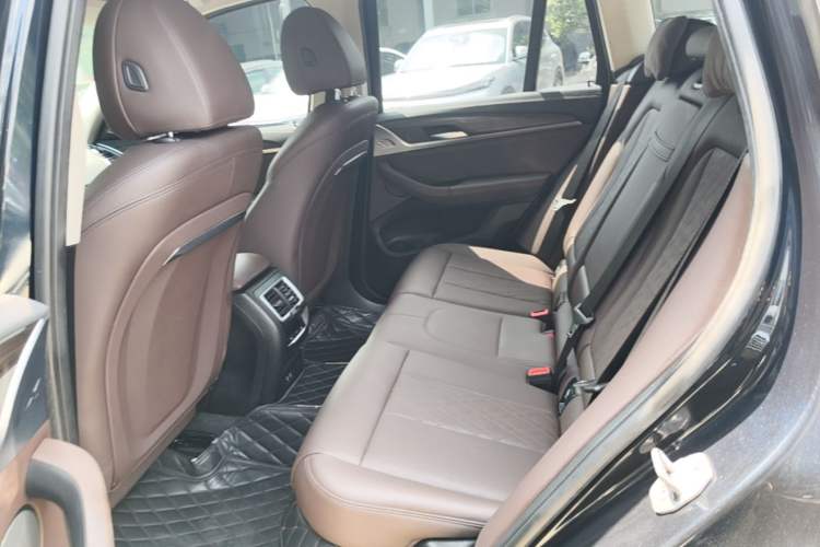 Used BMW X3 2022 xDrive30i Luxury Edition M Night Sky Package Left Rear Seat