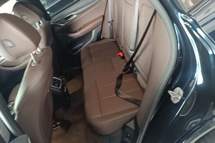 Used BMW X3 2022 Second Facelift xDrive30i Luxury Edition M Night Sky Package Left Rear Seat