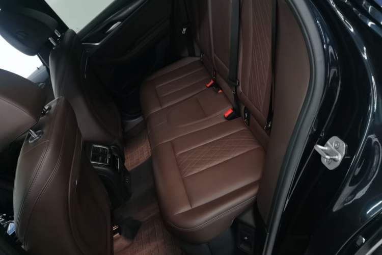 Used BMW X3 2022 xDrive30i Luxury Edition M Night Sky Package Left Rear Seat