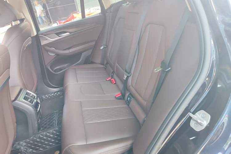 Used BMW X3 2022 Facelift xDrive30i Luxury Edition M Night Edition Package Left Rear Seat