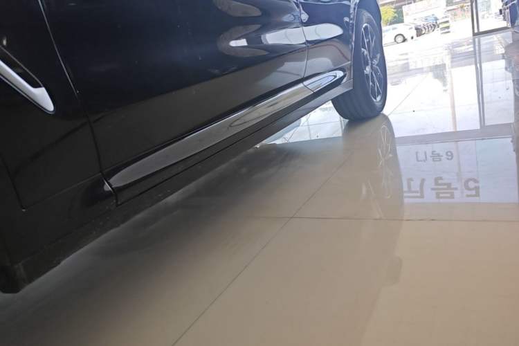 Used BMW X3 2022 xDrive25i M Sport Package Left Side Sill