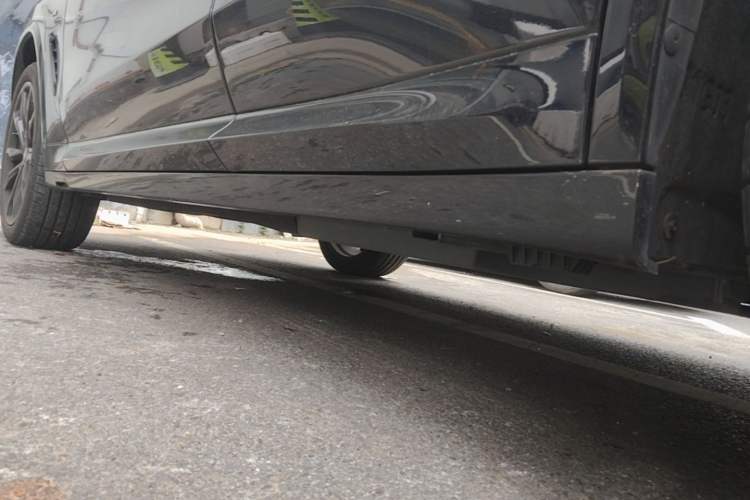 Used BMW X3 2022 Second Facelift xDrive30i Leading Edition M Night Sky Package Left Side Sill