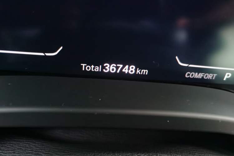 Used BMW X3 2022 Restyled xDrive25i M Sport Package Odometer Close Up