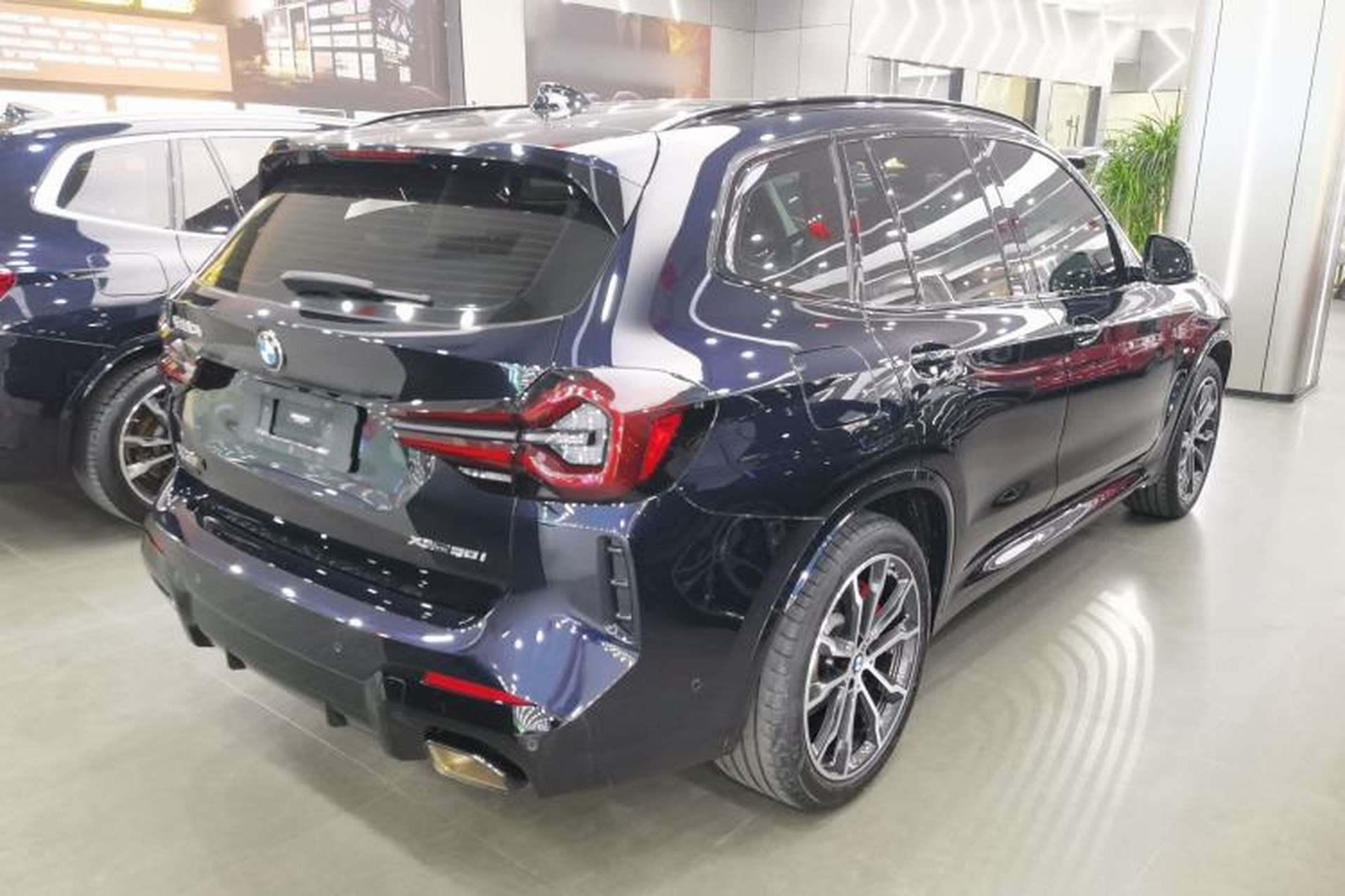 Used BMW X3 2022 Second Facelift xDrive30i Leading Edition M Night Sky Package Rear Right 45 Deg