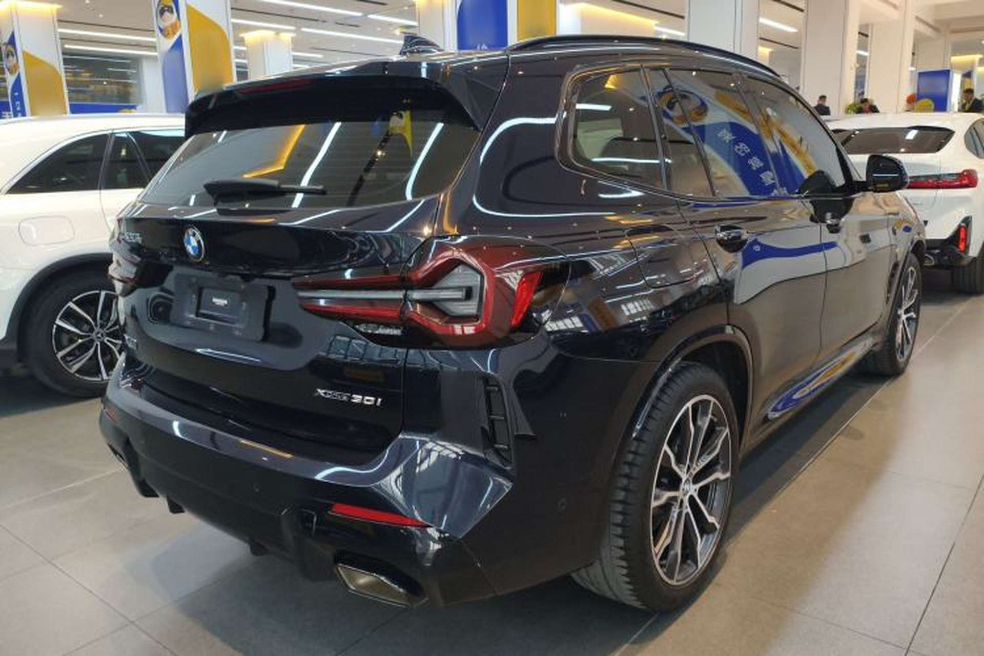 Used BMW X3 2022 Second Facelift xDrive30i Leading Edition M Night Sky Package Rear Right 45 Deg