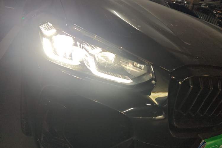 Used BMW X3 2022 Second Facelift xDrive30i Luxury Edition M Night Sky Package Right Front Headlight
