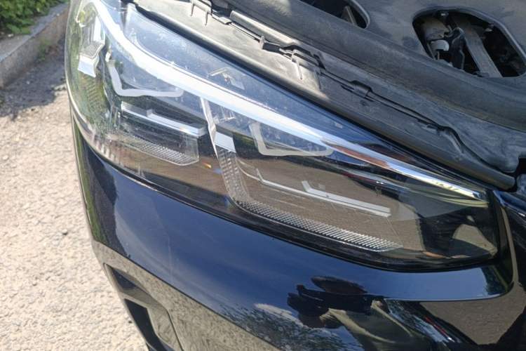 Used BMW X3 2022 Facelift xDrive30i Luxury Edition M Night Edition Package Right Front Headlight