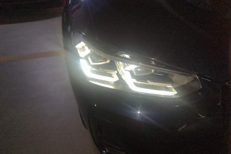 Used BMW X3 2022 xDrive30i Luxury Model M Night Sky Package Right Front Headlight