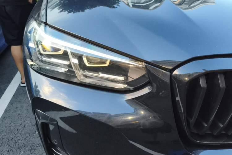 Used BMW X3 2022 xDrive30i Luxury Model M Night Sky Package Right Front Headlight