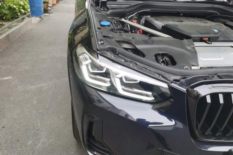 Used BMW X3 2022 Facelift xDrive30i Luxury Edition M Night Edition Package Right Front Headlight