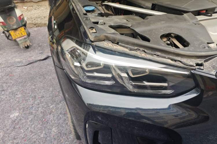 Used BMW X3 2022 Facelift xDrive30i Luxury Edition M Night Edition Package Right Front Headlight