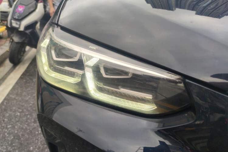 Used BMW X3 2022 Facelift xDrive30i Luxury Edition M Night Edition Package Right Front Headlight