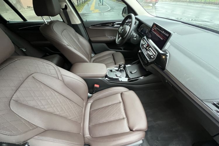 Used BMW X3 2022 Restyled xDrive25i M Sport Package Right Front Seat