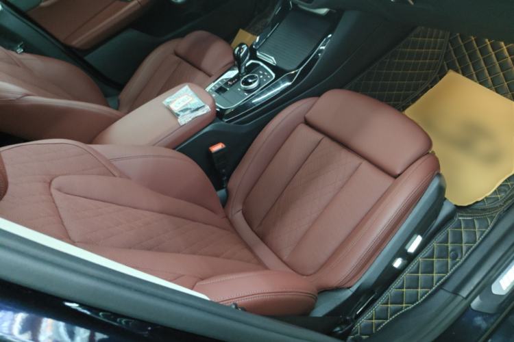 Used BMW X3 2022 Restyled xDrive25i M Sport Package Right Front Seat