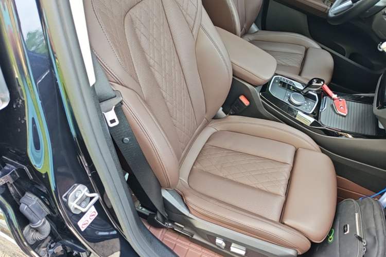 Used BMW X3 2022 Restyled xDrive25i M Sport Package Right Front Seat