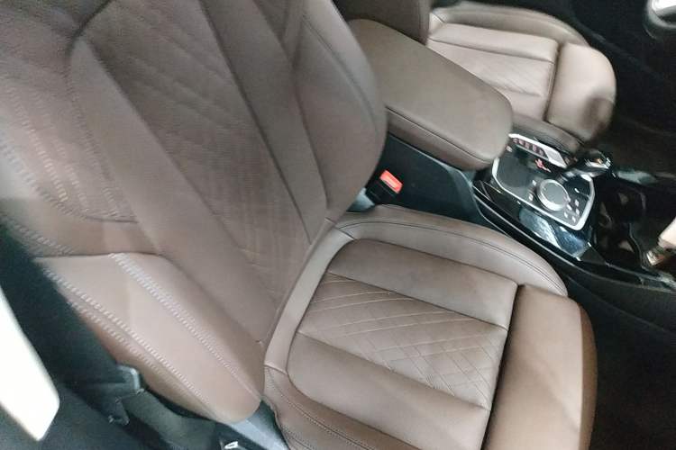 Used BMW X3 2022 xDrive30i Luxury Model M Night Sky Package Right Front Seat