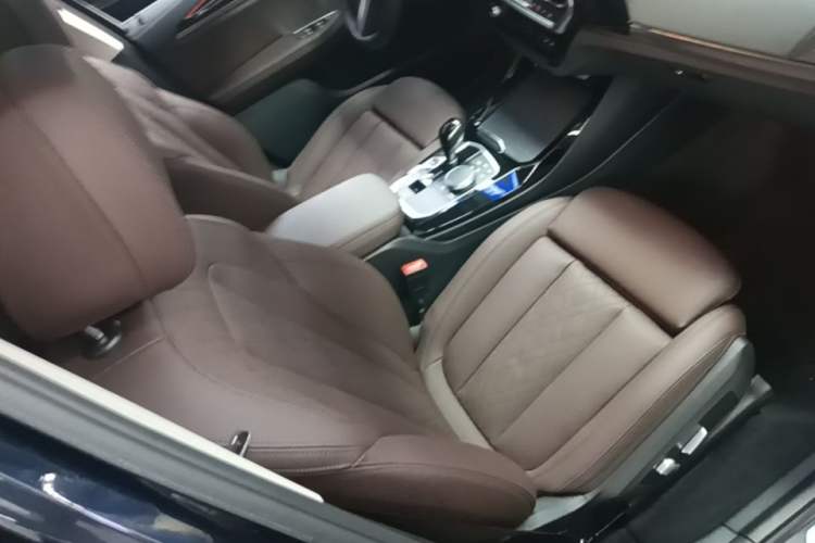 Used BMW X3 2022 Restyled xDrive25i M Sport Package Right Front Seat